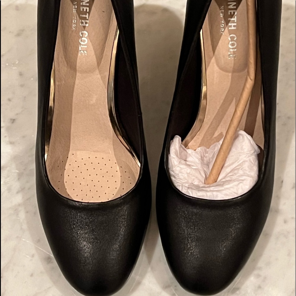 Professional black Kenneth Cole wedge shoes